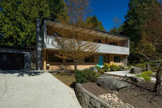 3977 Sunset Boulevard, North Vancouver