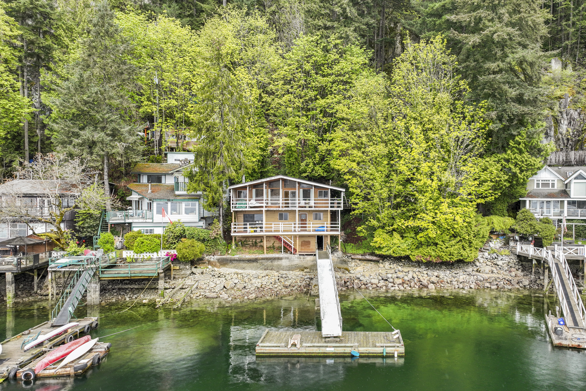5672 Indian River Drive, North Vancouver - For sale by Rossetti Realty - photo 1