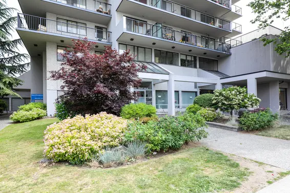 Lions Gate Plaza - 150 E 15th St | Condos For Sale + Listing Alerts  