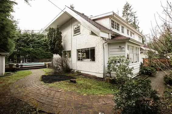 3271 Hoskins Road, North Vancouver For Sale - image 1
