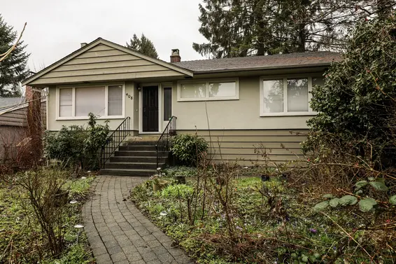408 West 26th Street, North Vancouver  