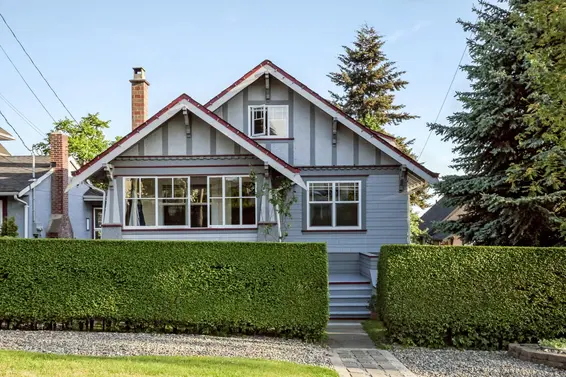 623 East 8th Street, North Vancouver For Sale - image 1