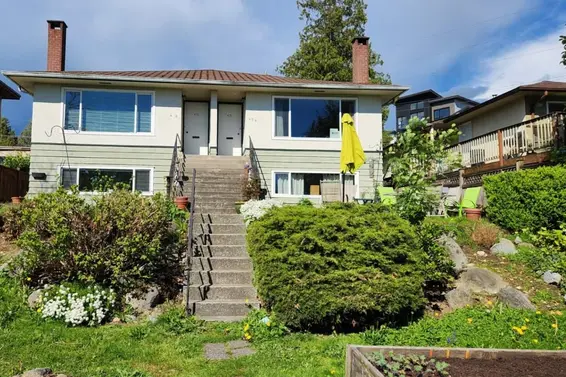 478 East 1St Street, North Vancouver