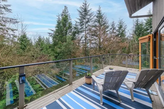 5615 Eagle Court, North Vancouver For Sale - image 2
