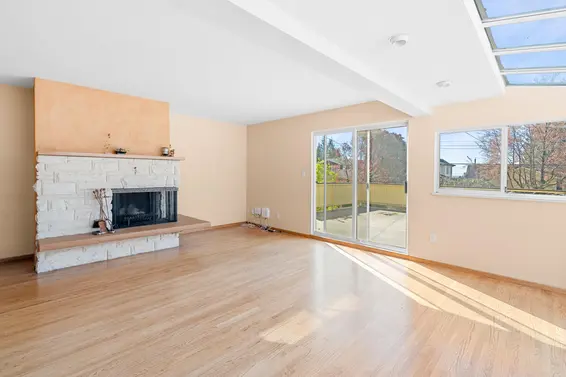 445 East 19Th Street, North Vancouver For Sale - image 3