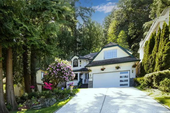 3633 Sykes Road, North Vancouver