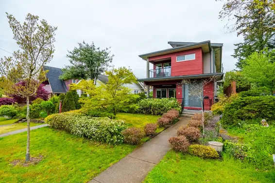 638 West 15Th Street, North Vancouver For Sale - image 1