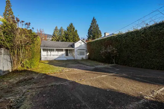 2391 Kings Avenue, West Vancouver For Sale - image 11