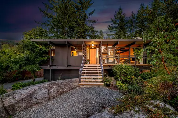 5414 Greentree Road, West Vancouver