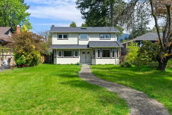 880 West 19th Street, North Vancouver