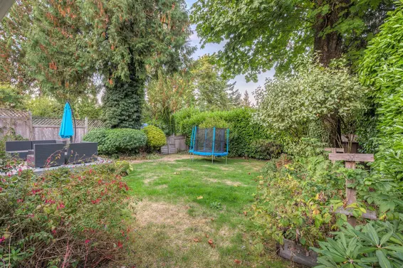 6431 Rosebery Avenue, West Vancouver For Sale - image 18