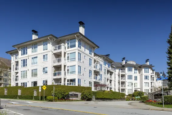306 3608 Deercrest Court, North Vancouver