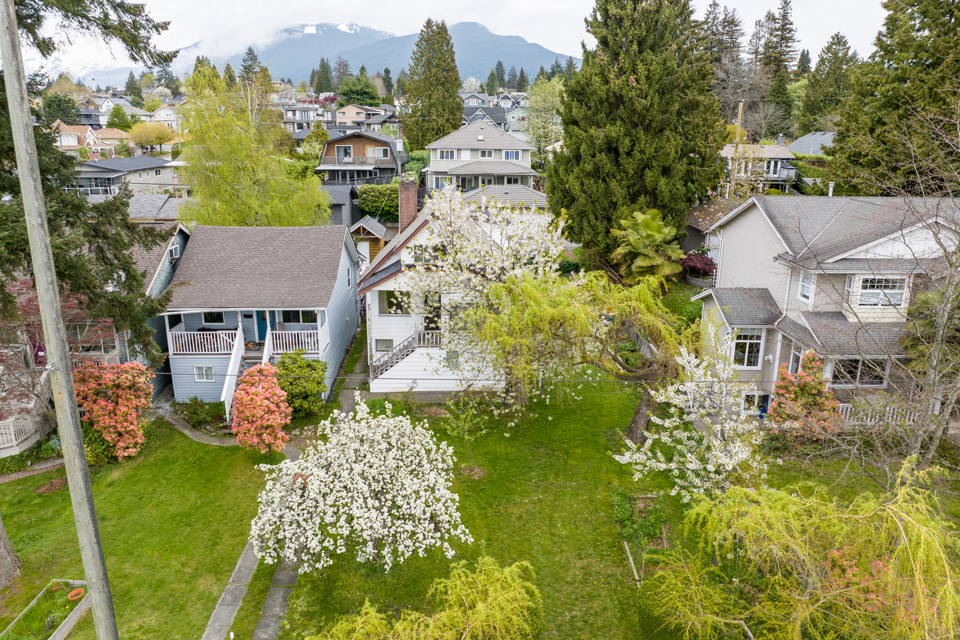 618 E 4th Street, North Vancouver - For Sale - Image 1