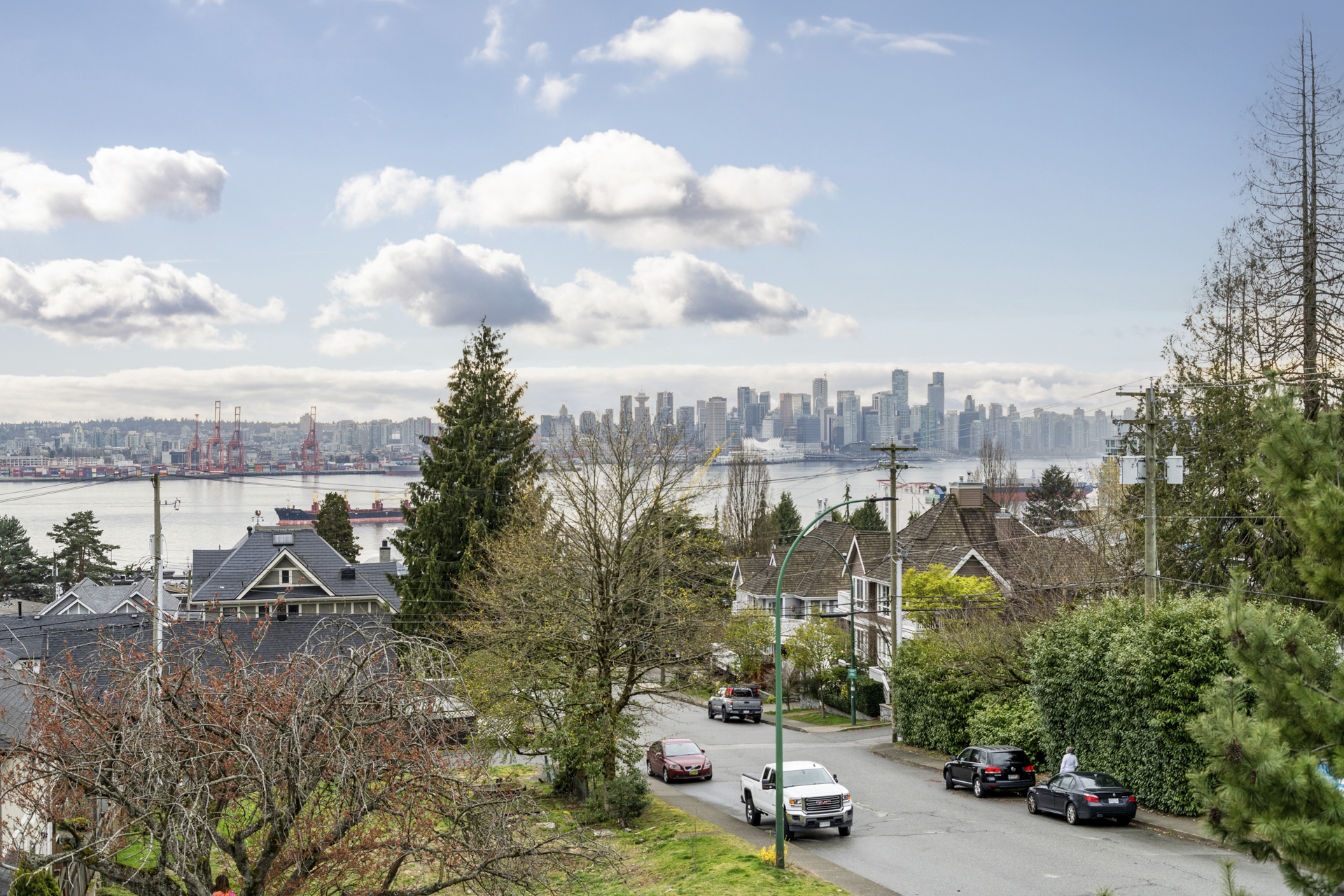 302 East 6th Street, North Vancouver - For Sale by Rossetti Realty - image 6