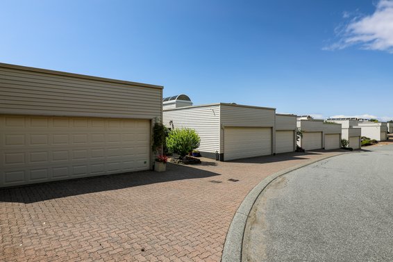 The Summit - 2278 Folkestone | Townhomes For Sale + Listing Alerts