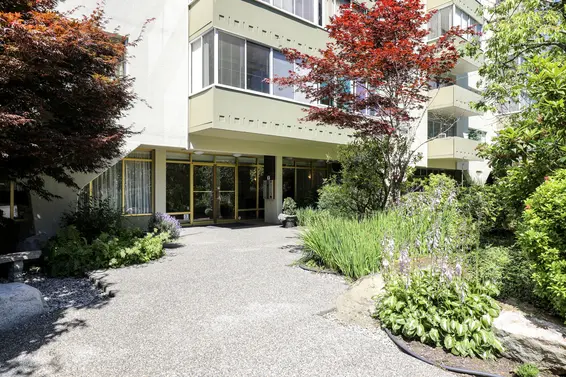 Oceanbrook - 1425 Esquimalt | Condos For Sale + Listing Alerts  