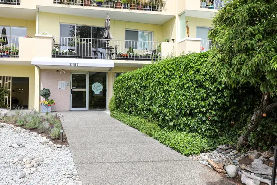 Surfside Towers - 2187 Bellevue | Condos For Sale + Listing Alerts  