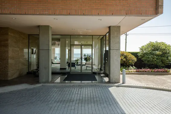 Les Terraces - 2250 Bellevue | Condos For Sale + Listing Alerts  