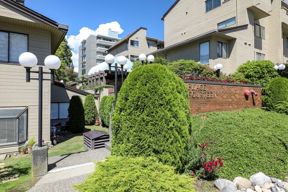 1363 Clyde Avenue, West Vancouver