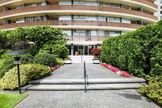 2135 Argyle Avenue, North Vancouver