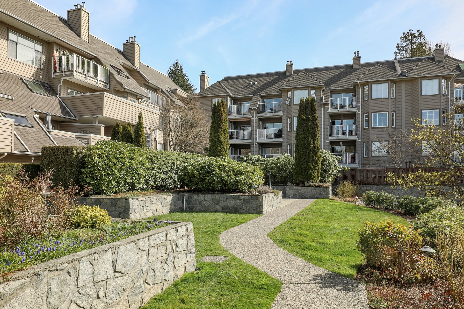 Parkway Terrace 1050 Bowron Condos For Sale + Sold Listings