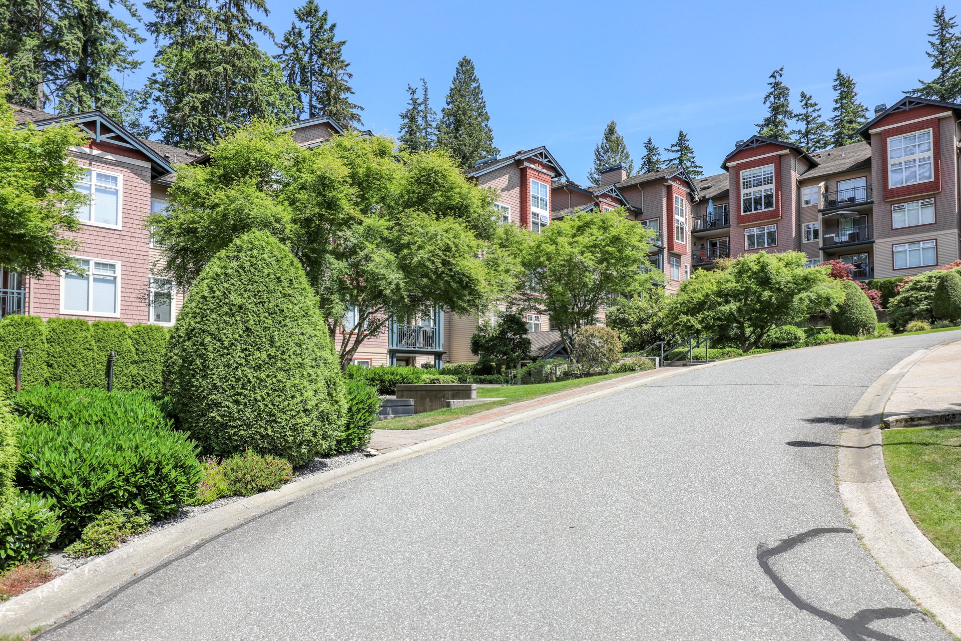 Strathaven 1144 Strathaven Dr Condos For Sale + Sold Listings