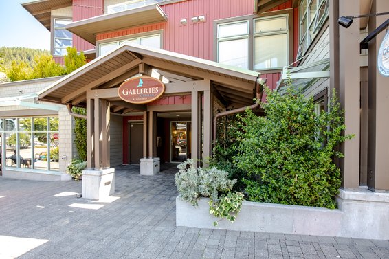 6688 Royal Avenue, West Vancouver