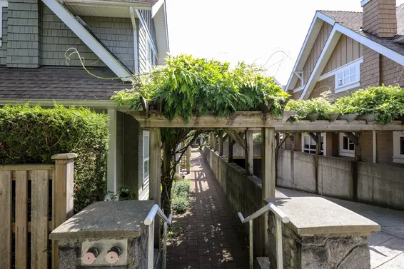 Craftsman Estates - 2688 Mountain | Townhomes For Sale + Alerts  