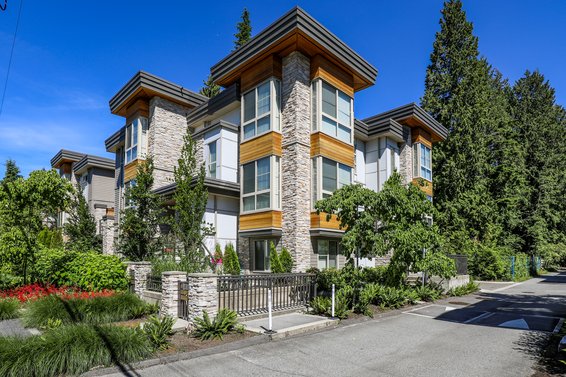 3022 Sunnyhurst Road, North Vancouver