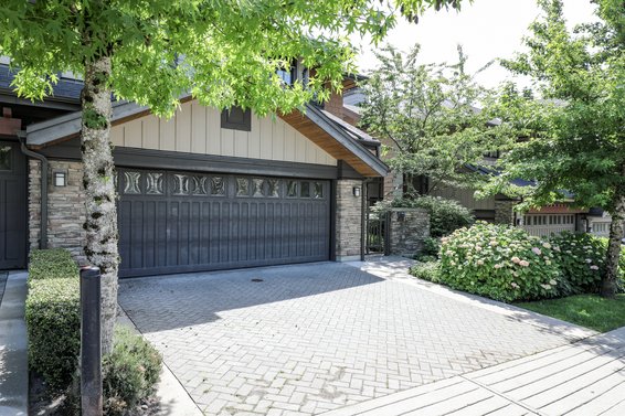 Signature Estates - 3639 Aldercrest |  Townhomes For Sale + Listing Alerts