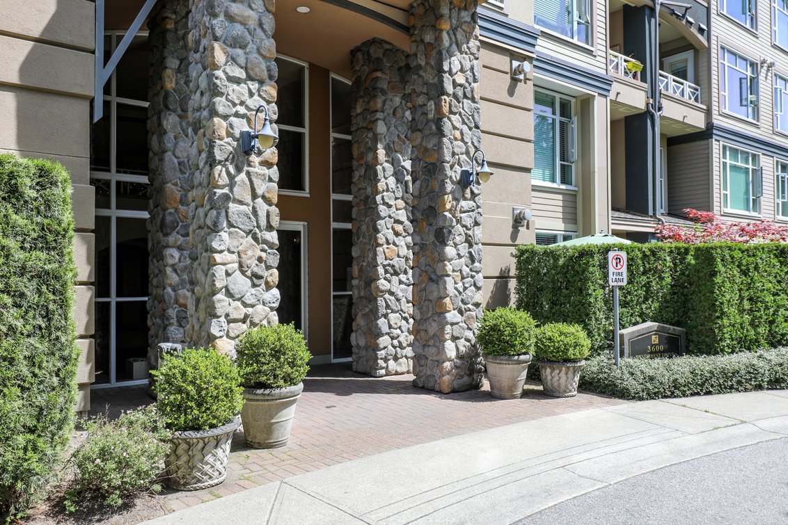 The Windsong 3600 Windcrest Dr Condos For Sale & Sold