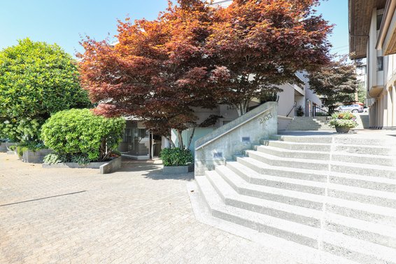 2433 Bellevue Avenue, West Vancouver
