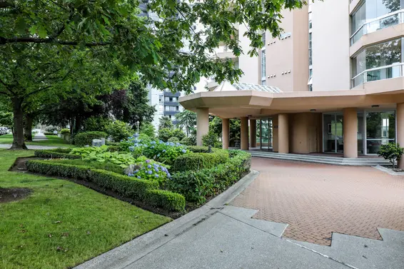 Victoria Place - 123 E Keith Rd | Condos For Sale + Listing Alerts  