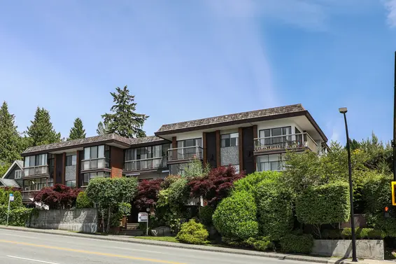 2710 Lonsdale Avenue, North Vancouver