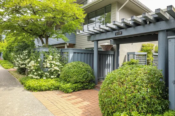 Bowling Green - 2118 Eastern | Townhomes For Sale + Alerts  