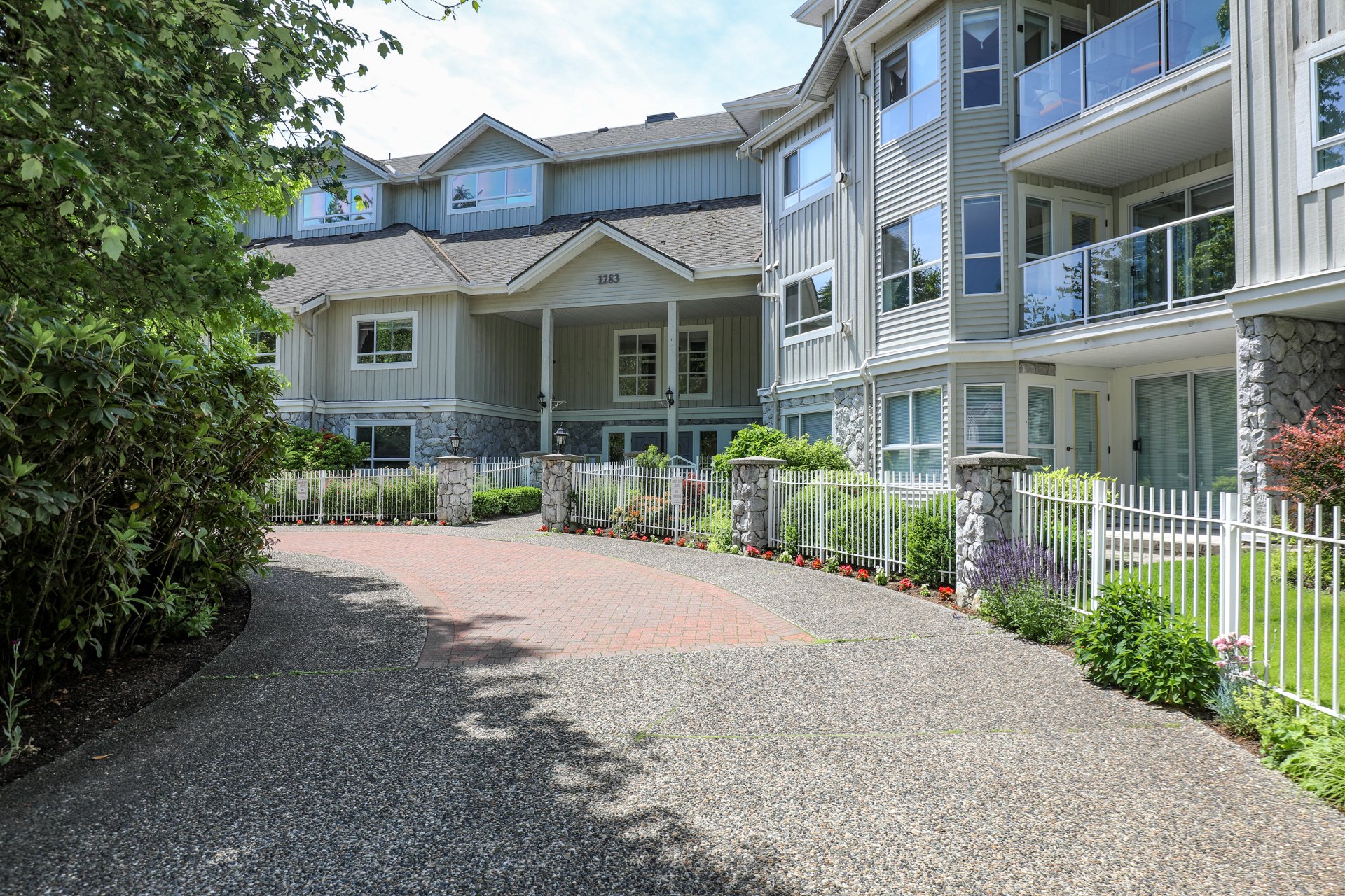 Parkgate Place 1283 Parkgate Ave Condos For Sale + Sold Listings