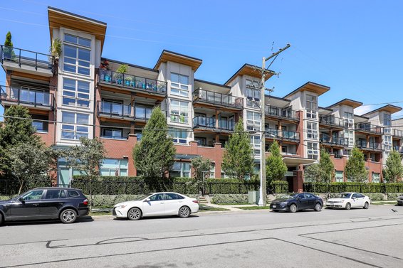 1182 W 16th Street, North Vancouver