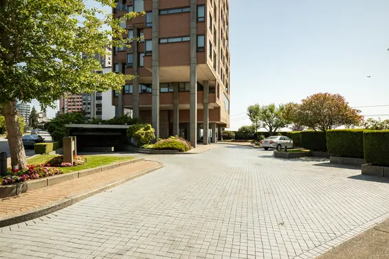 Les Terraces - 2250 Bellevue | Condos For Sale + Listing Alerts  