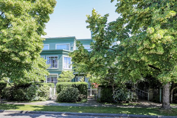 250 W 4th Street, North Vancouver