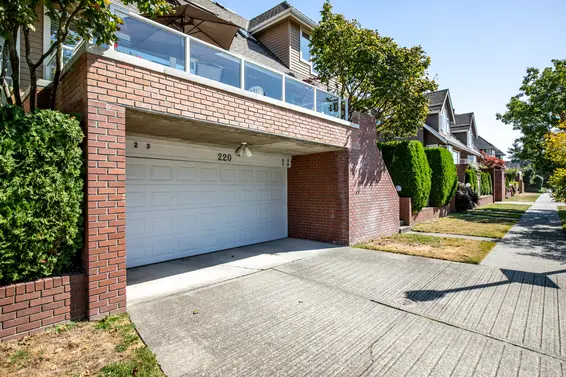Keith View Mews - 220 E Keith Rd | Townhomes For Sale + Alerts  