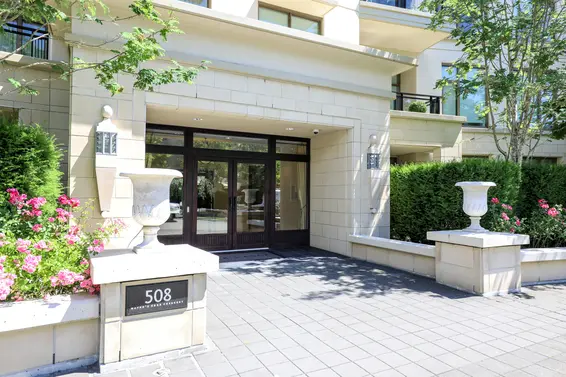 Water's Edge | Condos For Sale + New Listing Alerts  