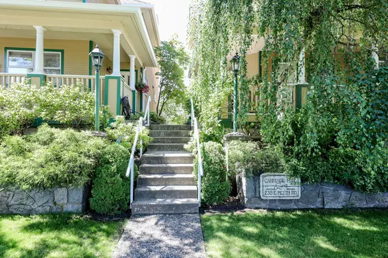 Carriage Hill - 235 E Keith Rd | Townhomes For Sale + Alerts  