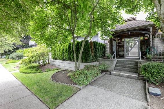 Easthill II - 250 East 11th Street | Townhomes For Sale + Listing Alerts