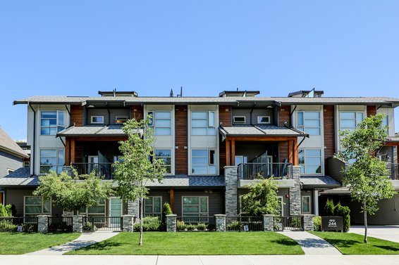Kings Walk - 244 E 5th St | Townhomes For Sale + Listing Alerts