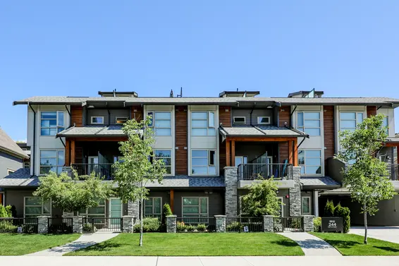 Kings Walk - 244 E 5th St | Townhomes For Sale + Listing Alerts  