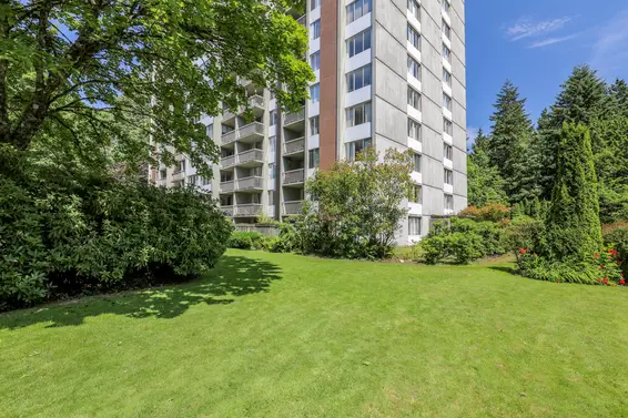 Seymour Building at Woodcroft Estates - 2008 Fullerton Ave | Listings + Alerts  
