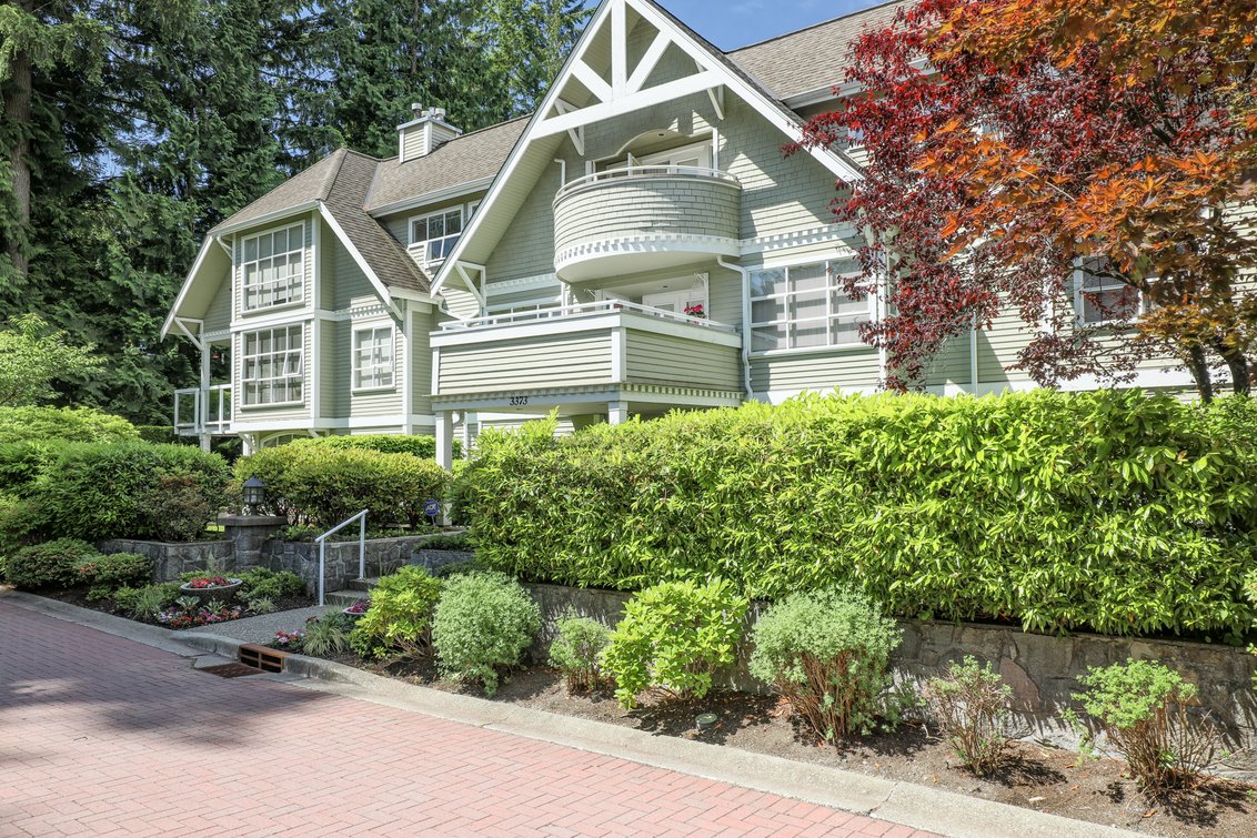 The Carlyle 3373 Capilano Condos For Sale + Sold Listings