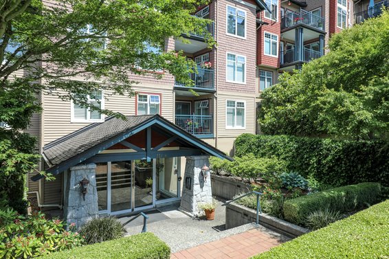 Strathaven - 1144 Strathaven Dr | Condos For Sale + Listing Alerts