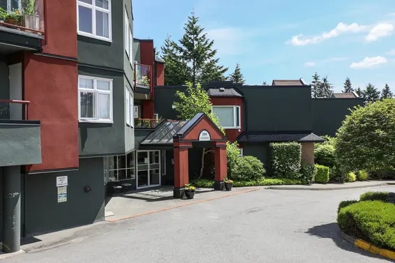 2800 Chesterfield Avenue & 121 West 29th Street, North Vancouver