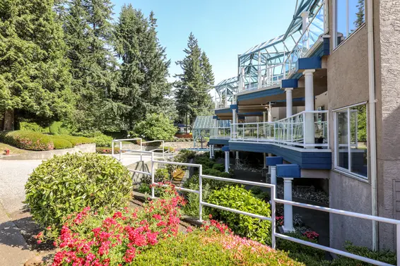 Berkley Terraces - 999 Berkley | Condos For Sale + Listing Alerts  